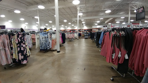 Clothing Store «K&G Fashion Superstore», reviews and photos, 4625 S Cooper St, Arlington, TX 76017, USA