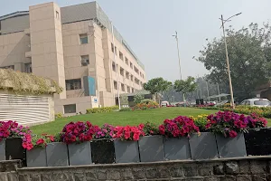 Rajiv Gandhi Cancer Institute & Research Centre image