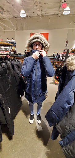 Clothing Store «The North Face Outlet», reviews and photos, 127 Premium Outlets Dr #633, Monroe, OH 45050, USA