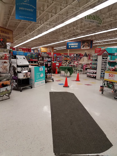Pet Supply Store «Petco Animal Supplies», reviews and photos, 1090 Fort Union Blvd, Midvale, UT 84047, USA