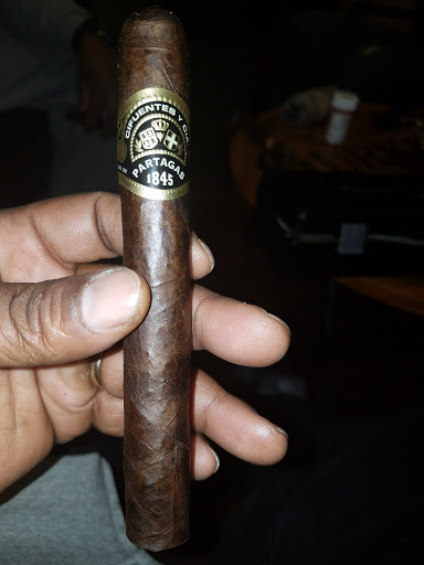 Cigar Shop «Slow Burns Cigar Shoppe & Smoking Lounge», reviews and photos, 701 Frederick Rd, Catonsville, MD 21228, USA