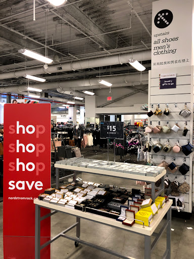 Department Store «Nordstrom Rack Skyview Center», reviews and photos, 4024 College Point Blvd, Flushing, NY 11354, USA