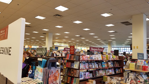 Book Store «Barnes & Noble», reviews and photos, 20600 N Rand Rd, Deer Park, IL 60010, USA