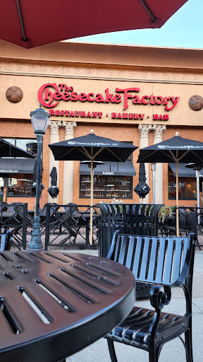 Restaurant «The Cheesecake Factory», reviews and photos, 1566 Polaris Pkwy, Columbus, OH 43240, USA