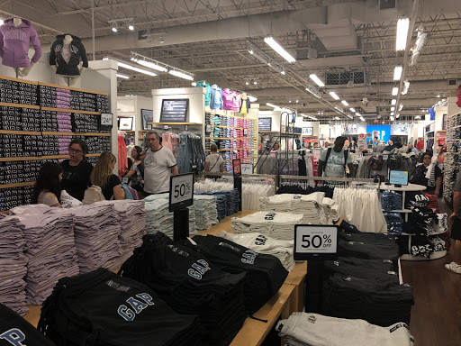 Clothing Store «Gap Outlet», reviews and photos, 12801 W Sunrise Blvd, Sunrise, FL 33323, USA