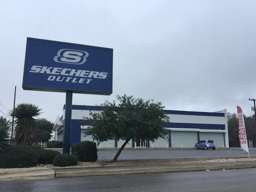 SKECHERS Warehouse Outlet