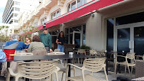 Atmosphère du Restaurant Bar de la Côte des Basques à Biarritz - n°2