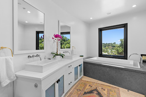 St. James Canter & Associates Berkshire Hathaway HomeServices California Properties DRE 01810156 - DRE 00949711 image