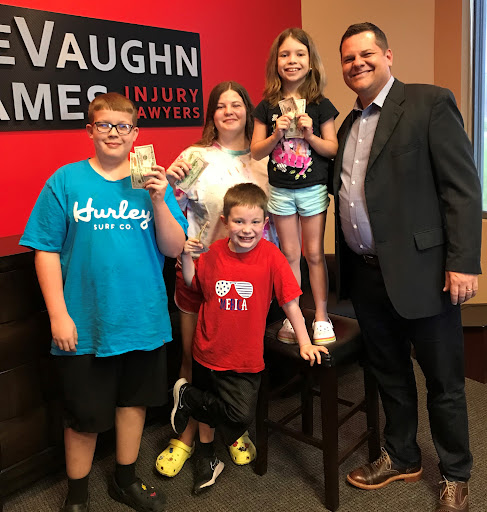 Personal Injury Attorney «DeVaughn James Injury Lawyers», reviews and photos