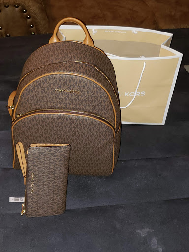 Fashion Accessories Store «Michael Kors», reviews and photos, 5050 Factory Shops Blvd #320, Castle Rock, CO 80108, USA