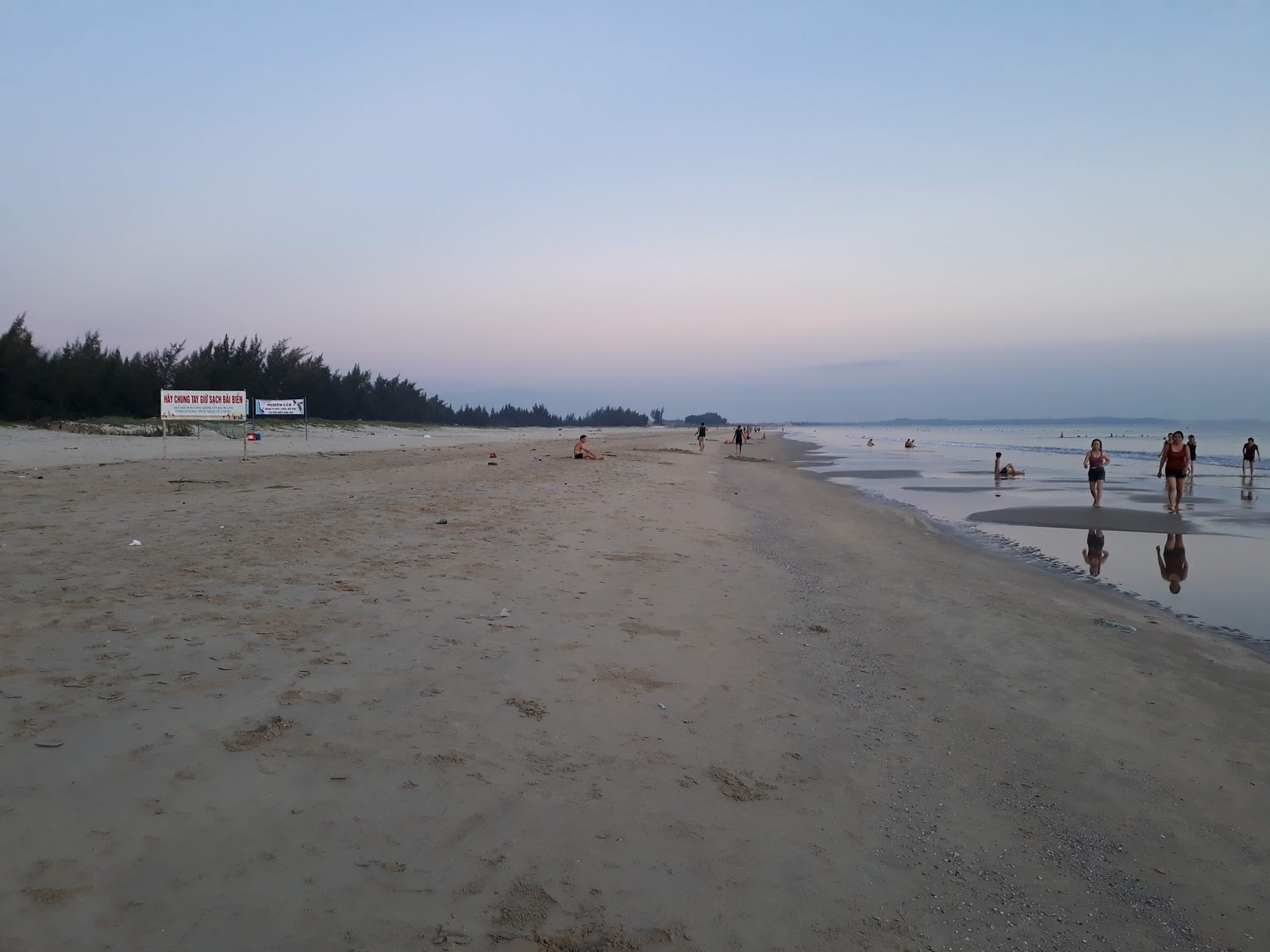 Foto av Khe Hai Beach och bosättningen