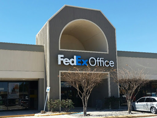 FedEx Office Print & Ship Center, 479 Sawdust Rd, The Woodlands, TX 77380, USA, 