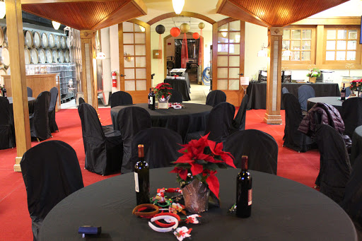 Bed & Breakfast «Lynfred Winery», reviews and photos, 15 S Roselle Rd, Roselle, IL 60172, USA