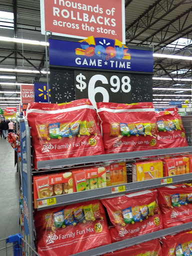 Department Store «Walmart Supercenter», reviews and photos, 415 Industrial Ave, Grinnell, IA 50112, USA