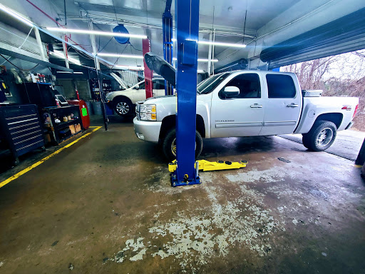 Auto Repair Shop «KLM AUTO CENTER», reviews and photos, 1049 S Cobb Dr, Marietta, GA 30060, USA