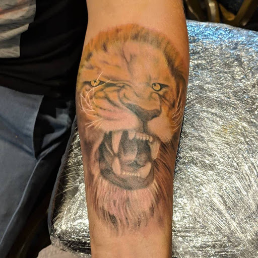 Tattoo Shop «Sarenity Tattoo & Piercing in Birchwood Mall», reviews and photos, 4350 24th Ave, Fort Gratiot Twp, MI 48059, USA