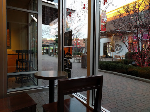 Coffee Shop «Starbucks», reviews and photos, 17410 Hall Road 174, Charter Twp of Clinton, MI 48038, USA