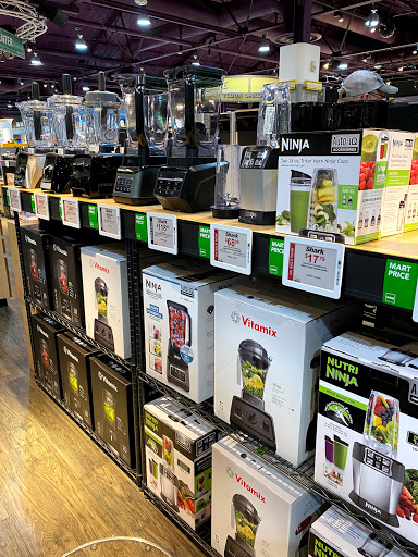 Furniture Store «Nebraska Furniture Mart», reviews and photos, 700 S 72nd St, Omaha, NE 68114, USA