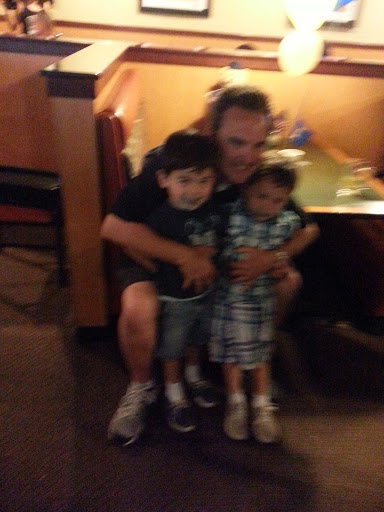 Pizza Restaurant «Round Table Pizza», reviews and photos, 5250 Faculty Ave, Lakewood, CA 90712, USA