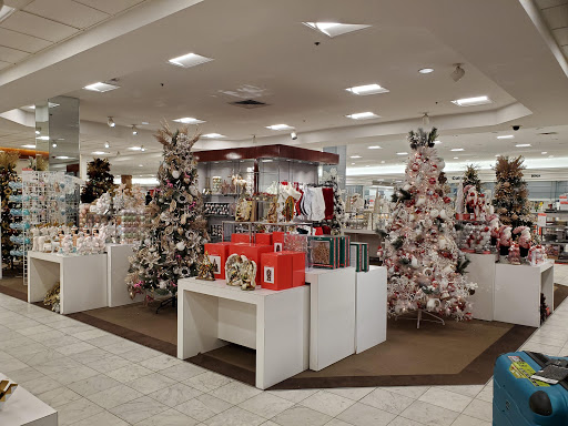 Shopping Mall «Pheasant Lane Mall», reviews and photos, 310 Daniel Webster Hwy, Nashua, NH 03060, USA