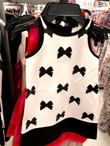 Department Store «T.J. Maxx», reviews and photos, 14651 Ventura Blvd, Sherman Oaks, CA 91403, USA