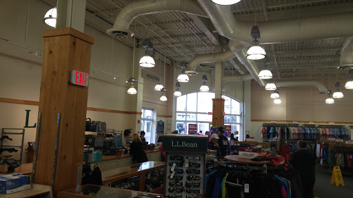 Clothing Store «L.L. Bean Outlet», reviews and photos, 1 Freeport Village Station, Freeport, ME 04033, USA