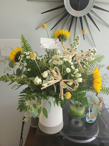 Florist «McKenzie Street Florist & Specialty Rental, LLC», reviews and photos, 201 S McKenzie St, Foley, AL 36535, USA