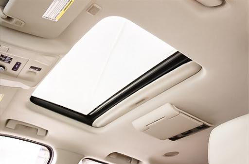 Cadillac Dealer «Motor Werks Cadillac of Barrington», reviews and photos, 206 N Cook St, Barrington, IL 60010, USA