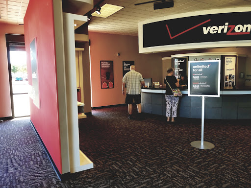 Cell Phone Store «Verizon», reviews and photos, 1805 S Loop 288, Denton, TX 76205, USA