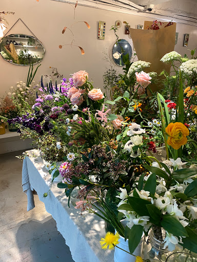 Salon Flowers + Salon des Pinchajii