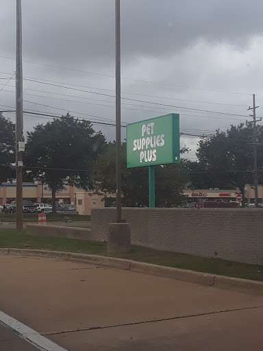 Pet Supply Store «Pet Supplies Plus», reviews and photos, 26230 Hoover Rd, Warren, MI 48089, USA