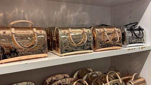 Fashion Accessories Store «Michael Kors», reviews and photos, 1650 Premium Outlet Blvd #1800, Aurora, IL 60502, USA
