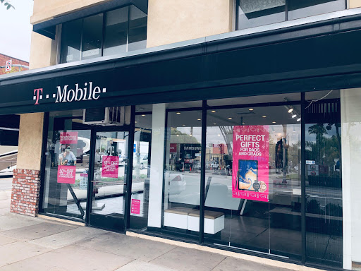Cell Phone Store «T-Mobile», reviews and photos, 101 Huntington Dr, Arcadia, CA 91006, USA