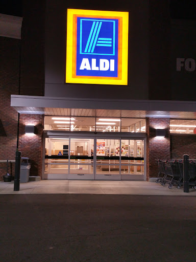 Grocery Store «ALDI», reviews and photos, 1128 S Main St, Englewood, OH 45322, USA