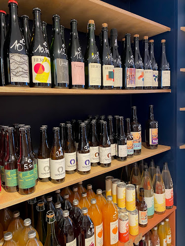 Magasin de vins et spiritueux La Cave de Lorette Paris