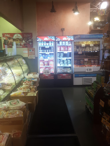Grocery Store «Fresh Market Place», reviews and photos, 2600 N Central Ave, Chicago, IL 60639, USA