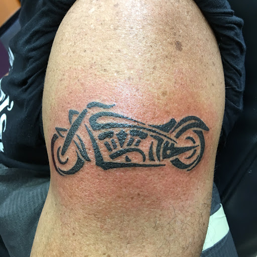 Tattoo Shop «Wonderland Tattoo Studio», reviews and photos, 23531 Little Mack Ave, St Clair Shores, MI 48080, USA