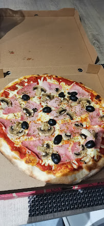 Pizza du Pizzas à emporter PAT 'ALICE PIZZA à Chevry-Cossigny - n°13