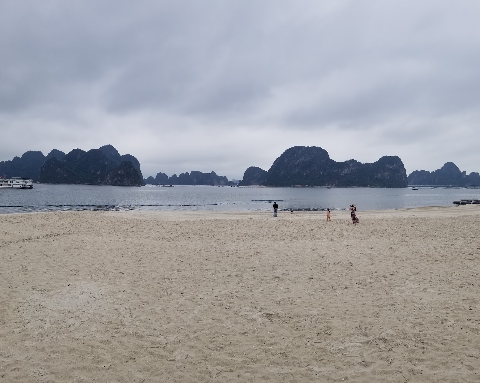Photo of Green Dragon beach with very clean level of cleanliness