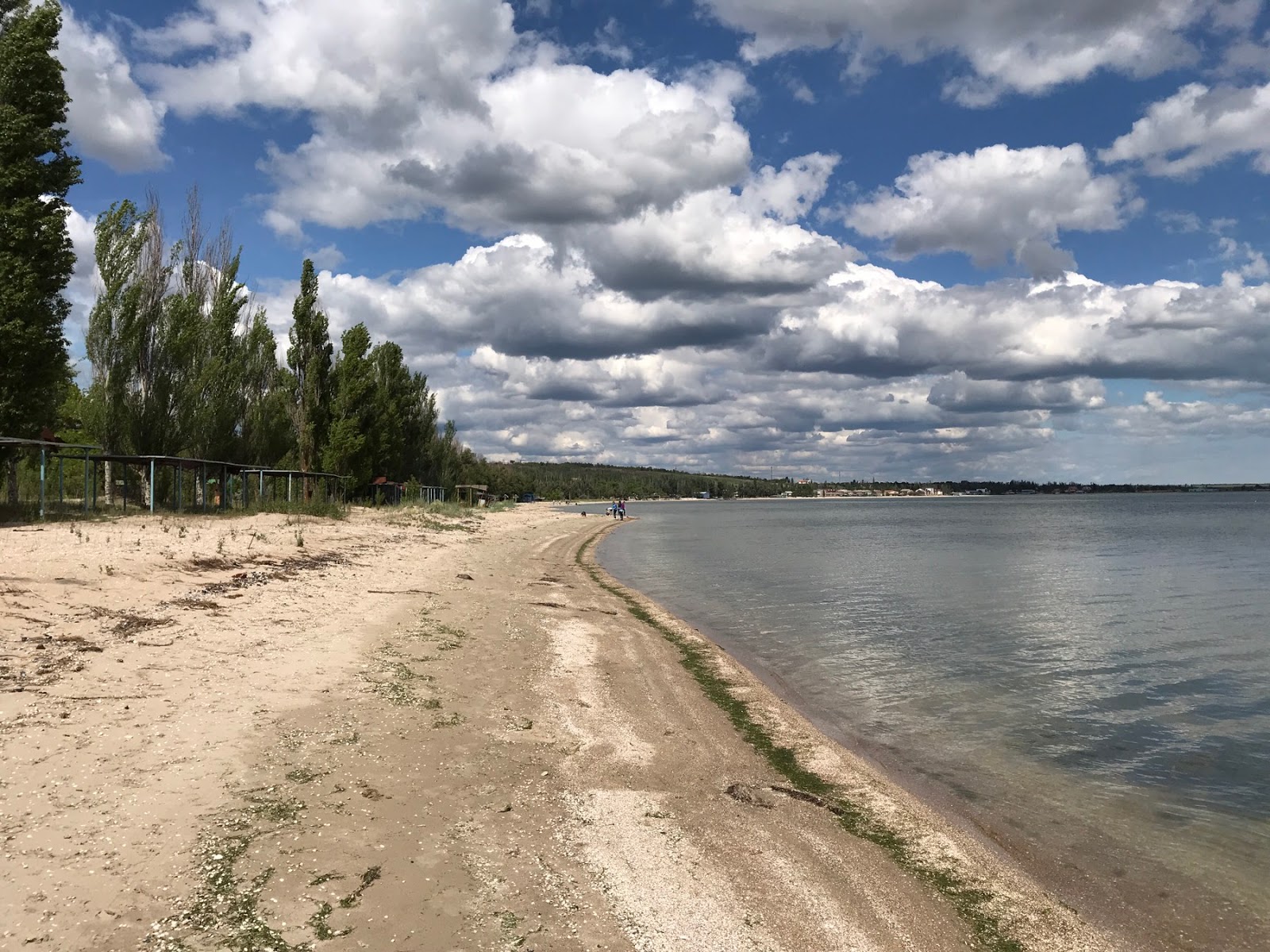 Foto von Plyazh Yur'yevka mit beiger sand Oberfläche
