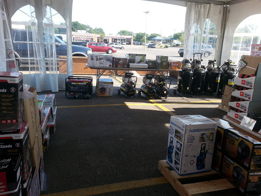 Hardware Store «Harbor Freight Tools», reviews and photos, 4646 Great Northern Blvd, North Olmsted, OH 44070, USA