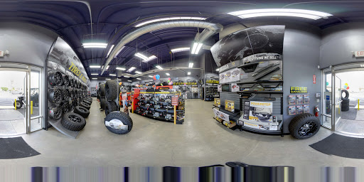 Truck Accessories Store «4 Wheel Parts - Oakland», reviews and photos, 1944 E 12th St, Oakland, CA 94606, USA