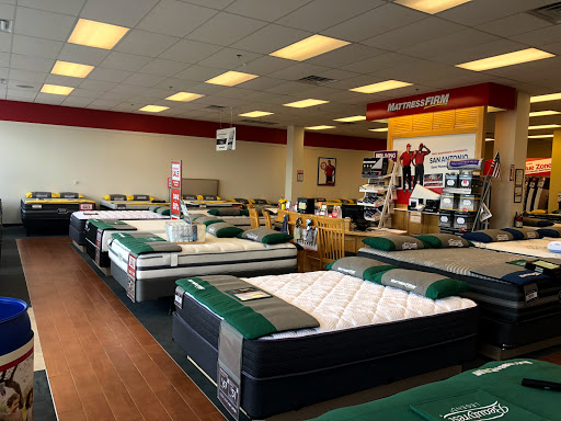 Mattress Store «Mattress Firm Woodlake Crossing», reviews and photos, 6914 W Farm to Market Rd 78 #103, San Antonio, TX 78244, USA