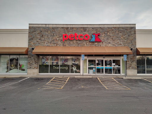 Pet Supply Store «Petco Animal Supplies», reviews and photos, 4559 Main St, Bridgeport, CT 06606, USA