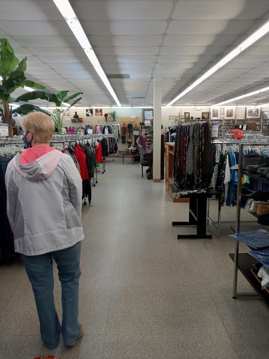 Thrift Store «Gulfside Hospice Thrift Shoppe», reviews and photos, 36524 FL-54, Zephyrhills, FL 33542, USA