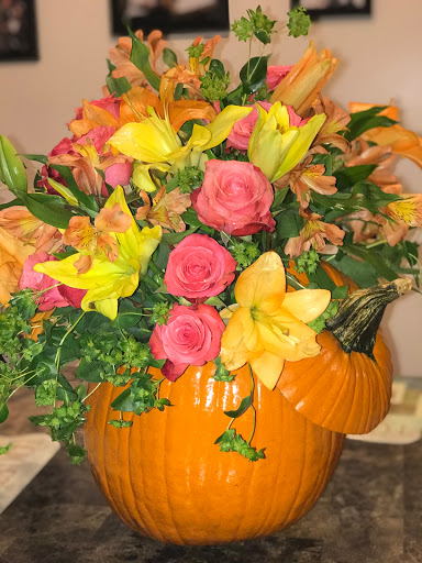 Florist «Roses are Red Flower Boutique», reviews and photos, 9303 S Halsted St, Chicago, IL 60620, USA