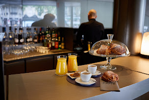 Photo n°16 de Emporio Armani Caffè à Paris ()