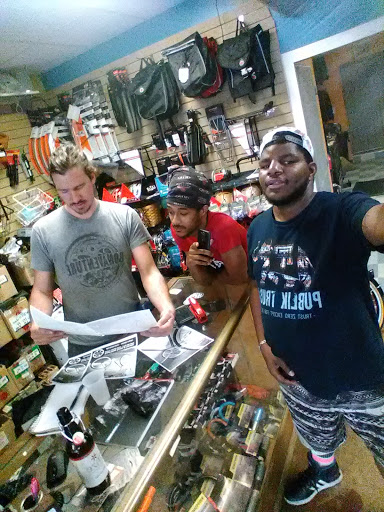 Bicycle Store «Small Shop Cycles & Service», reviews and photos, 4250 S Cottage Grove Ave, Chicago, IL 60653, USA