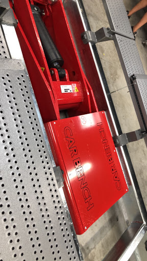 Auto Body Shop «Dean Auto Collision Center», reviews and photos, 700 N Main St, Providence, RI 02904, USA