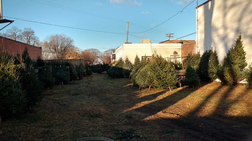 Quilt Shop «River Road Quilt Shop @ Nelson Flag», reviews and photos, 2501 South Ave, La Crosse, WI 54601, USA